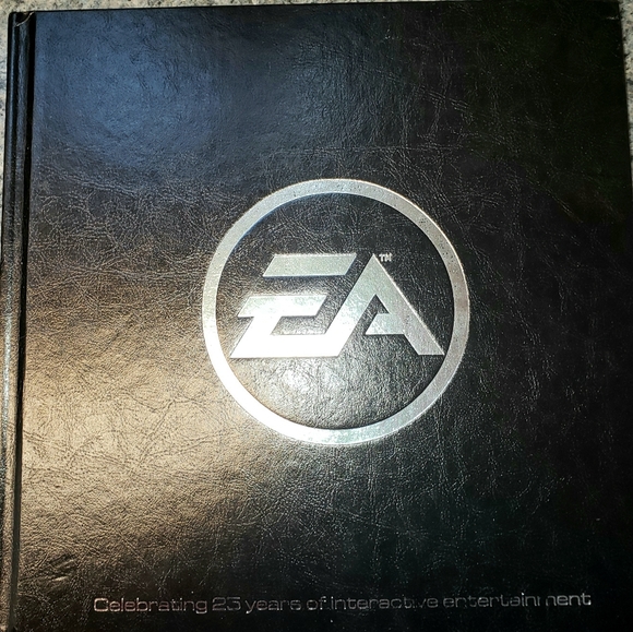 Coffee Table Book: EA Games 🎮 - Picture 2 of 6